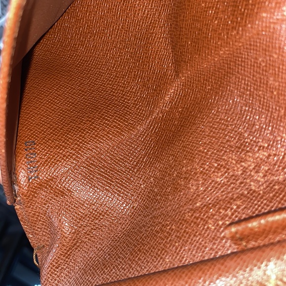 Authentic Louis Vuitton Monogram International Wallet - Picture 7 of 15